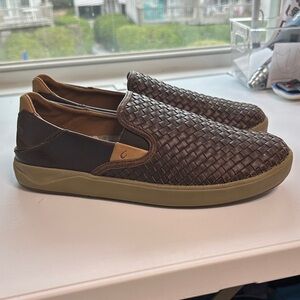 OluKai Men's Lae”ahi Lauhala Woven Slip-On Loafers in Dark Brown and Olive